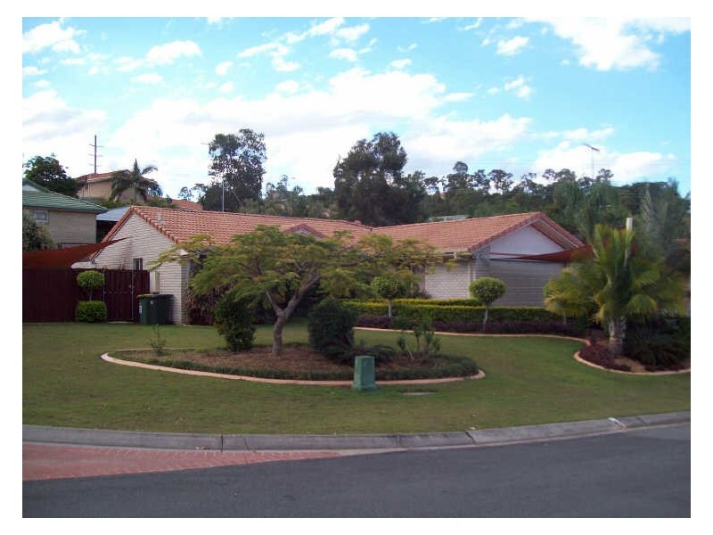 5 Polynesia Drive, Pacific Pines QLD 4211