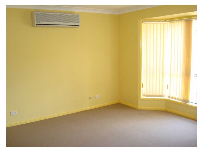 76 Pacific Pines Boulevard, Pacific Pines QLD 4211