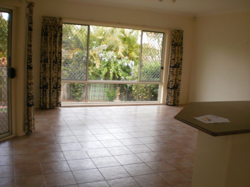 8 Urangan Court, Helensvale QLD 4212