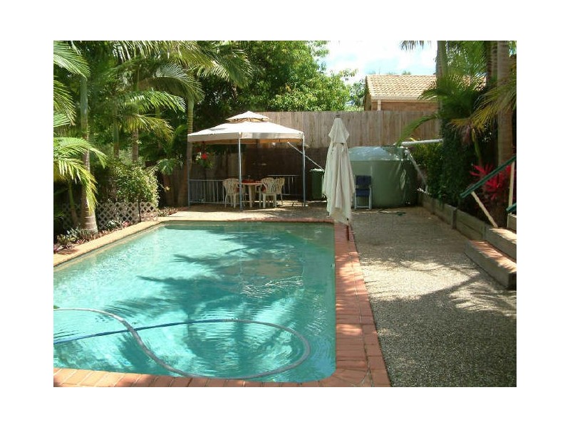26 Cootharaba Dr, Helensvale QLD 4212