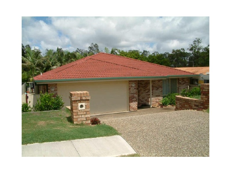 26 Cootharaba Dr, Helensvale QLD 4212