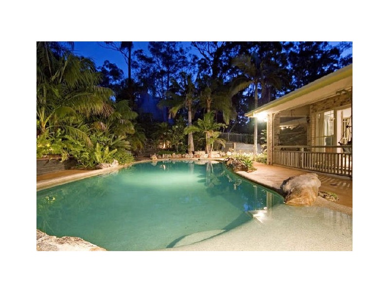 5 Nymboida Ct, River Downs, Helensvale QLD 4212