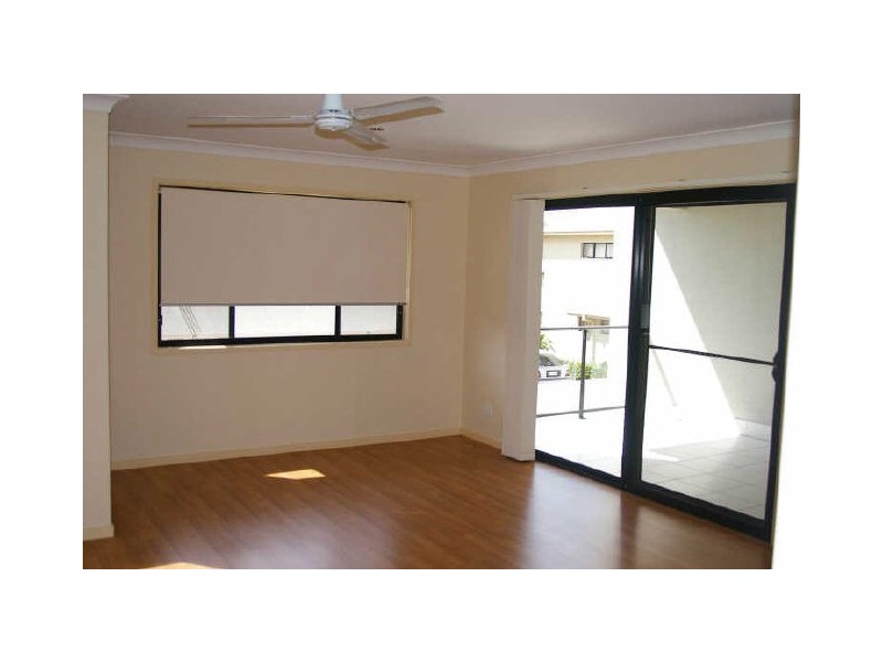 6/35 Harley Street, Labrador QLD 4215