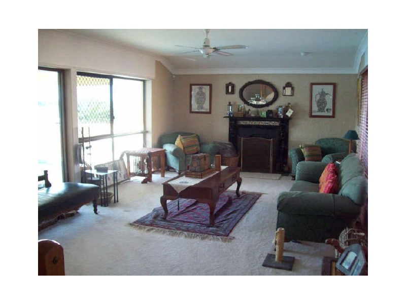 13 Beardsley Court, Paradise Point QLD 4216
