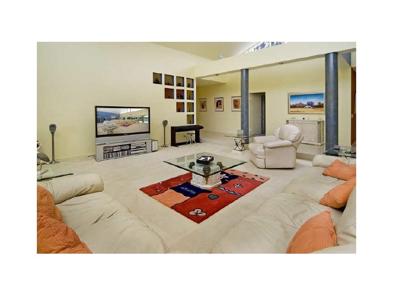 15 Condamine Cr, River Downs, Helensvale QLD 4212