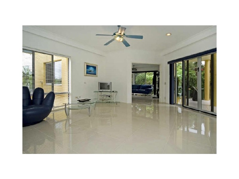 15 Condamine Cr, River Downs, Helensvale QLD 4212