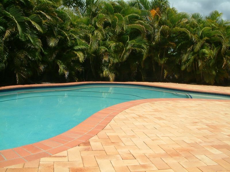 8 Balranald Court, Helensvale QLD 4212