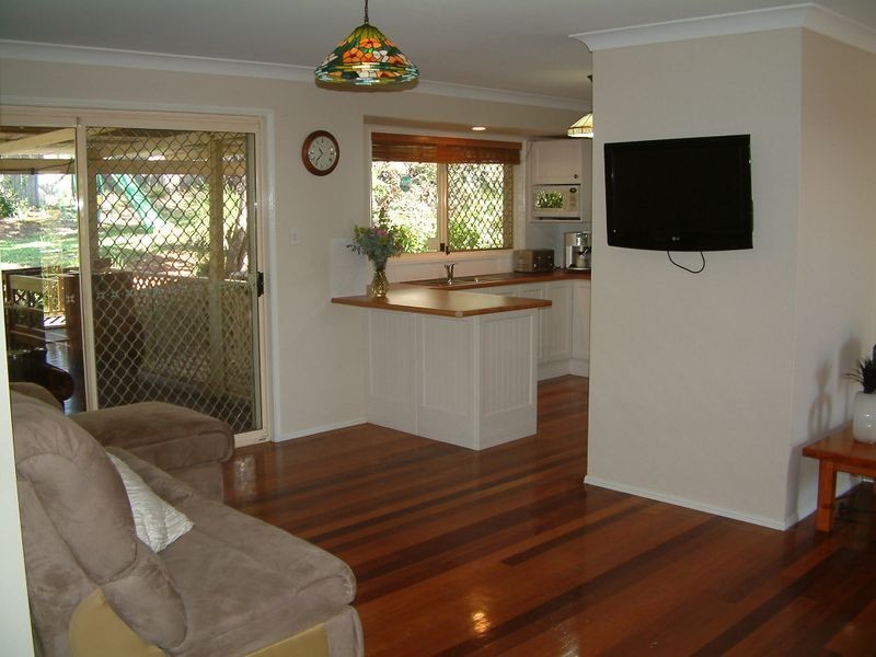 8 Adam Street (Gaven Heights), Oxenford QLD 4210