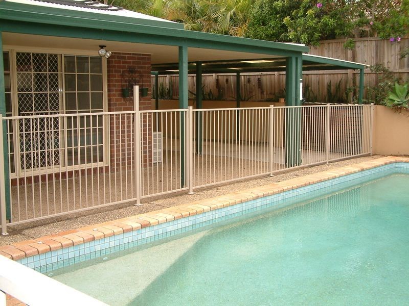 98 Mildura Drive, Helensvale QLD 4212