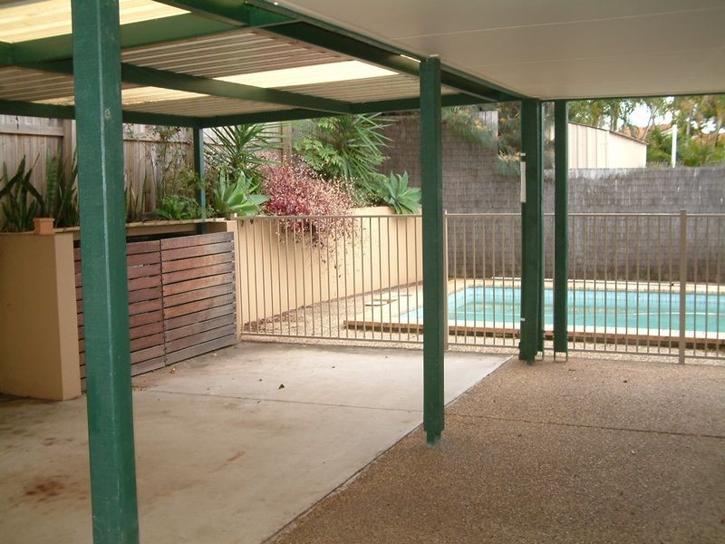 98 Mildura Drive, Helensvale QLD 4212