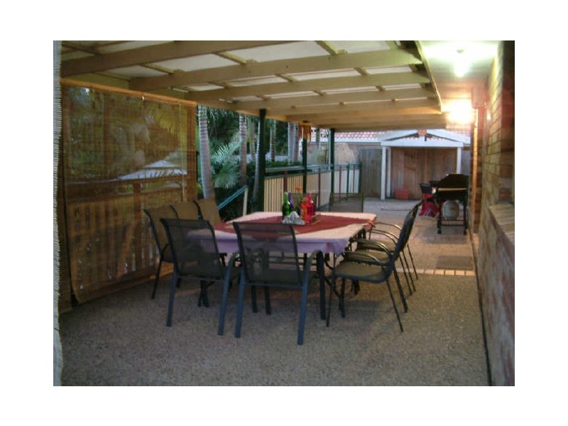 26 Cootharaba Dr, Helensvale QLD 4212