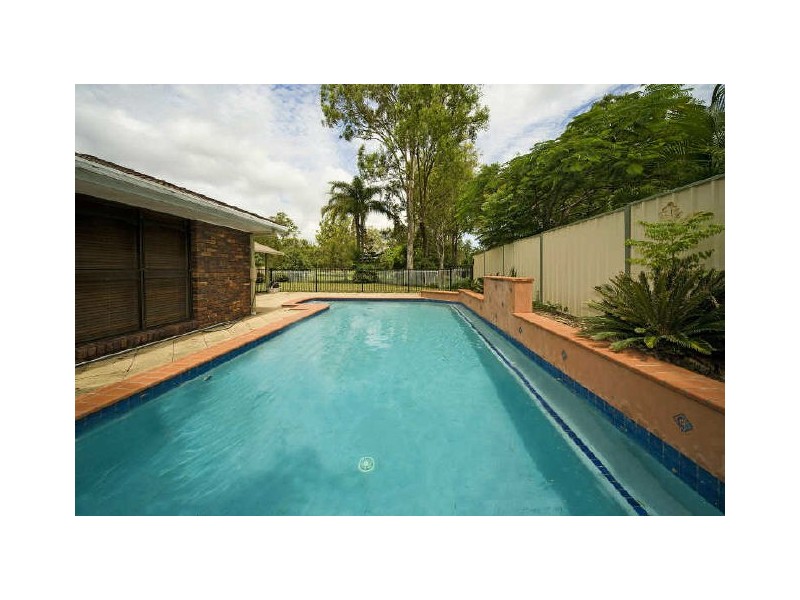 3 Wilmington Ct, Helensvale QLD 4212