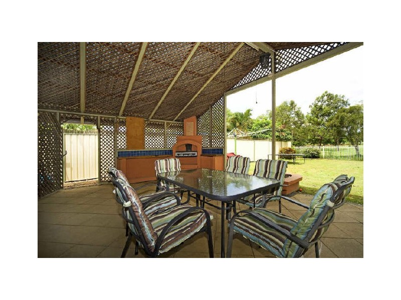 3 Wilmington Ct, Helensvale QLD 4212