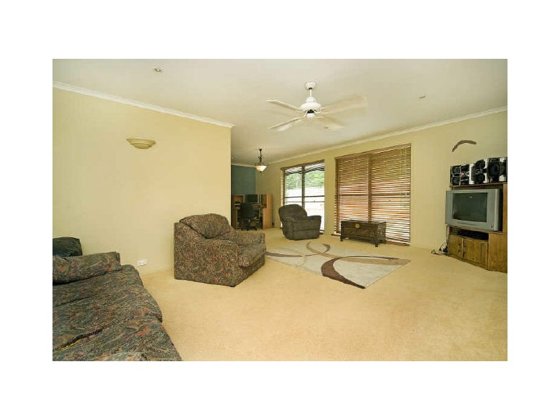 3 Wilmington Ct, Helensvale QLD 4212