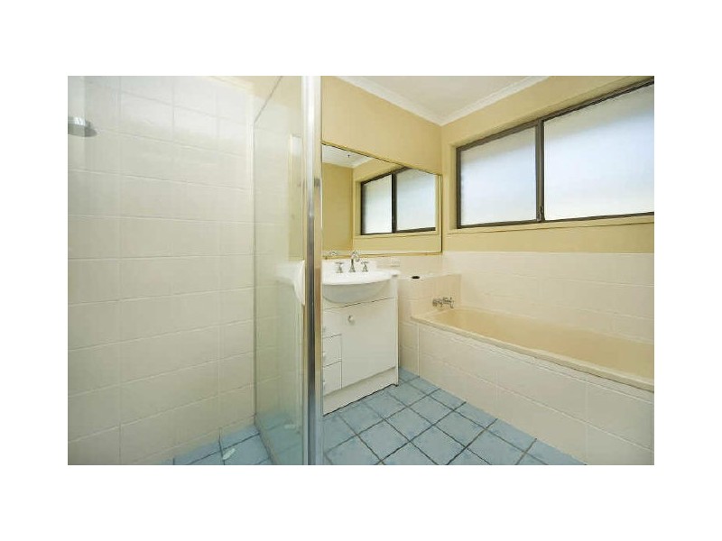 3 Wilmington Ct, Helensvale QLD 4212