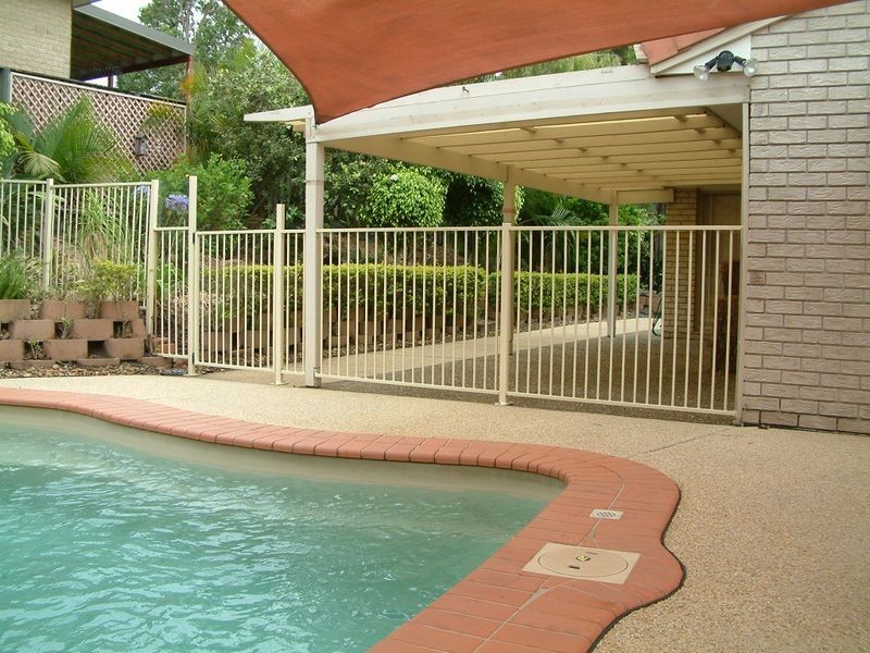 5 Polynesia Avenue, Pacific Pines QLD 4211