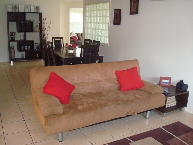 Pacific Pines QLD 4211