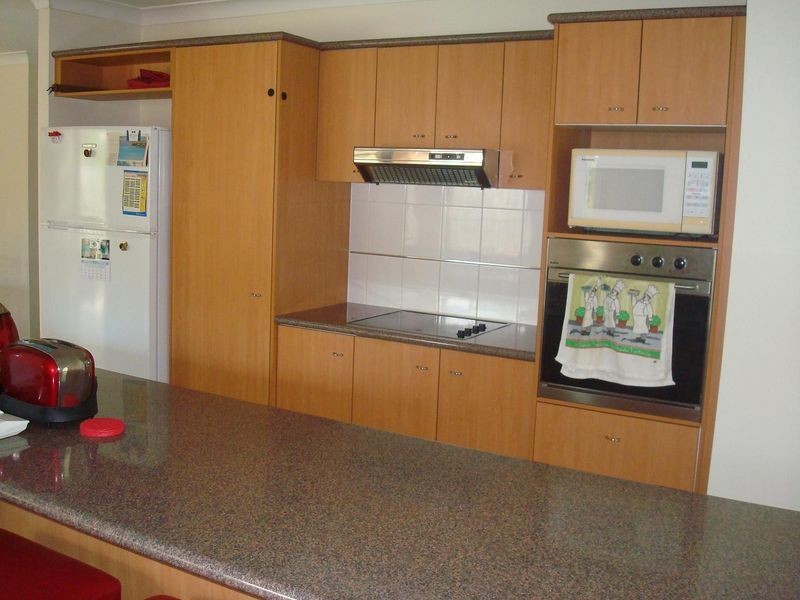 12 Greensborough Crescent, Parkwood QLD 4214