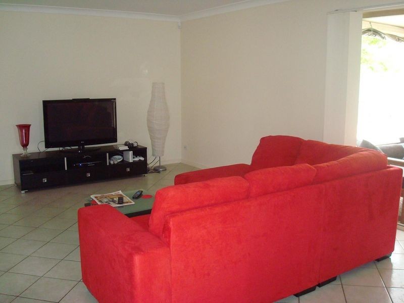 12 Greensborough Crescent, Parkwood QLD 4214