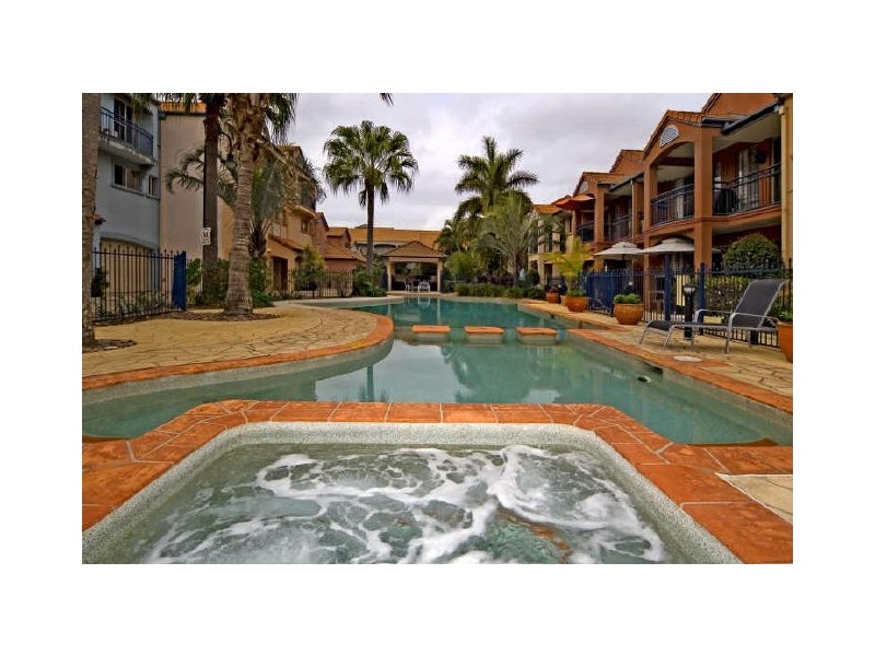 28/56 John Lund Dr, Hope Island QLD 4212
