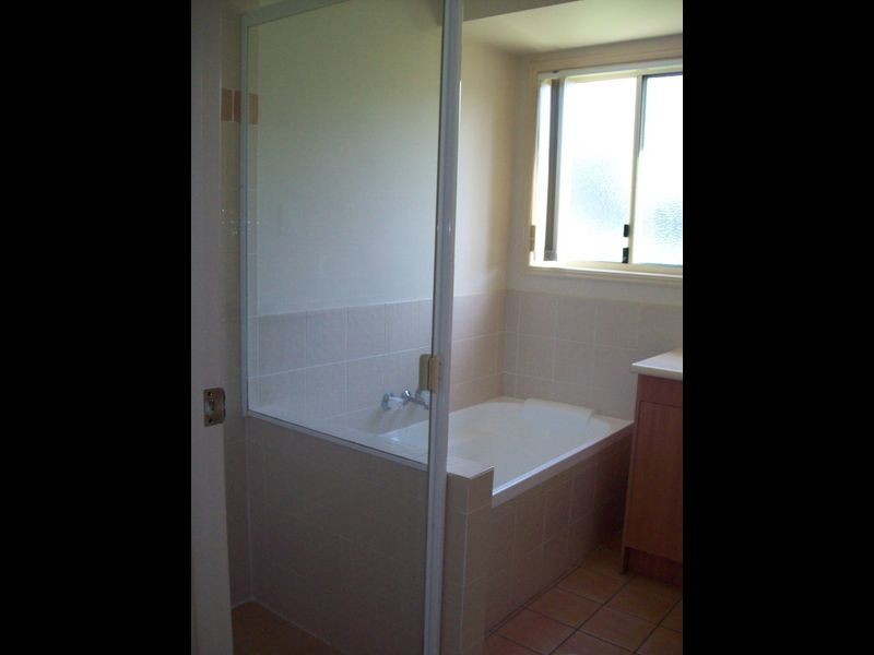 25 Maui Crescent, Pacific Pines QLD 4211