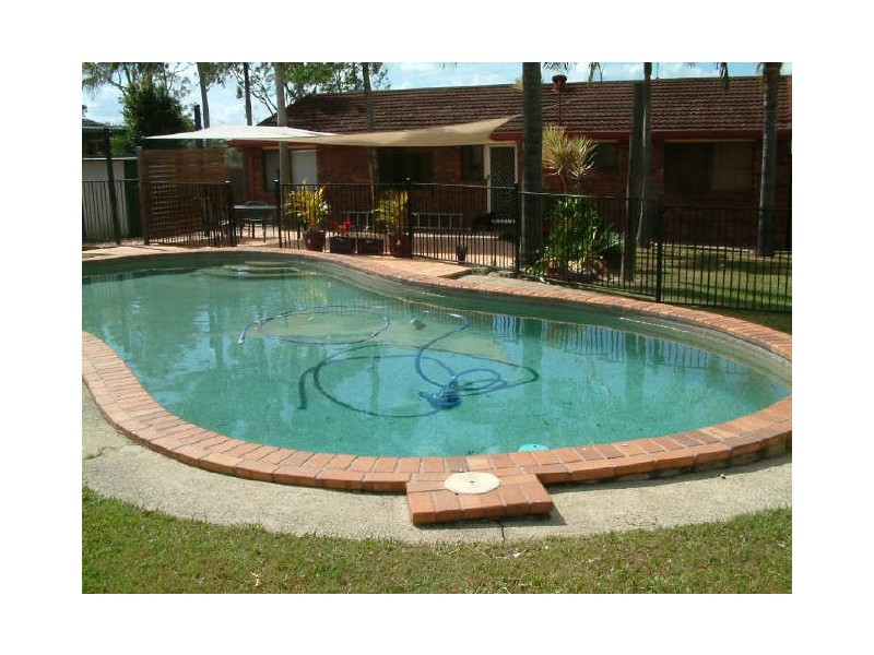 182 Discovery Dr, Helensvale QLD 4212