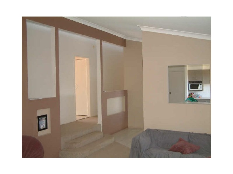182 Discovery Dr, Helensvale QLD 4212