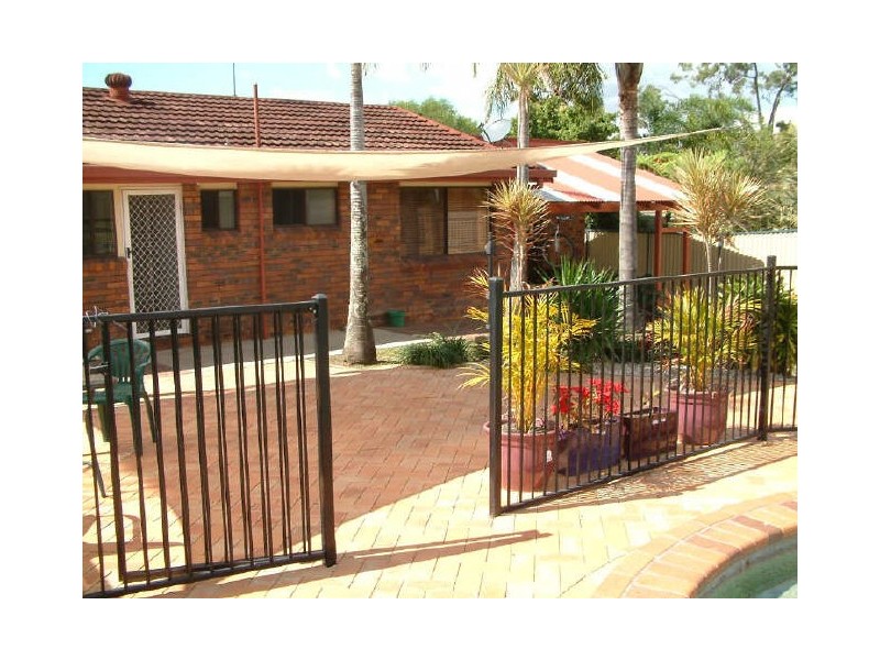 182 Discovery Dr, Helensvale QLD 4212