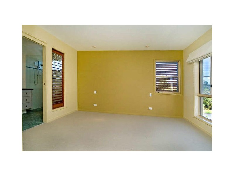 1/23 Ray St, Runaway Bay QLD 4216