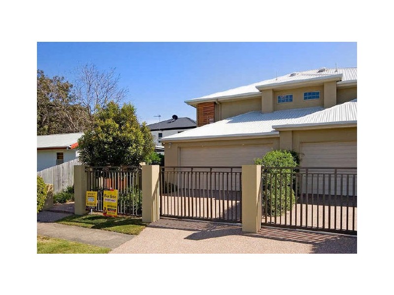 1/23 Ray St, Runaway Bay QLD 4216