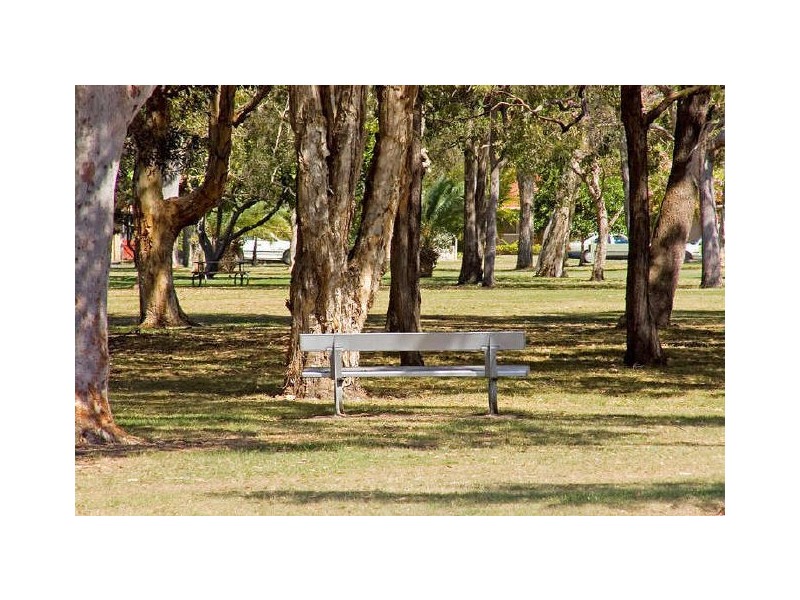 1/23 Ray St, Runaway Bay QLD 4216