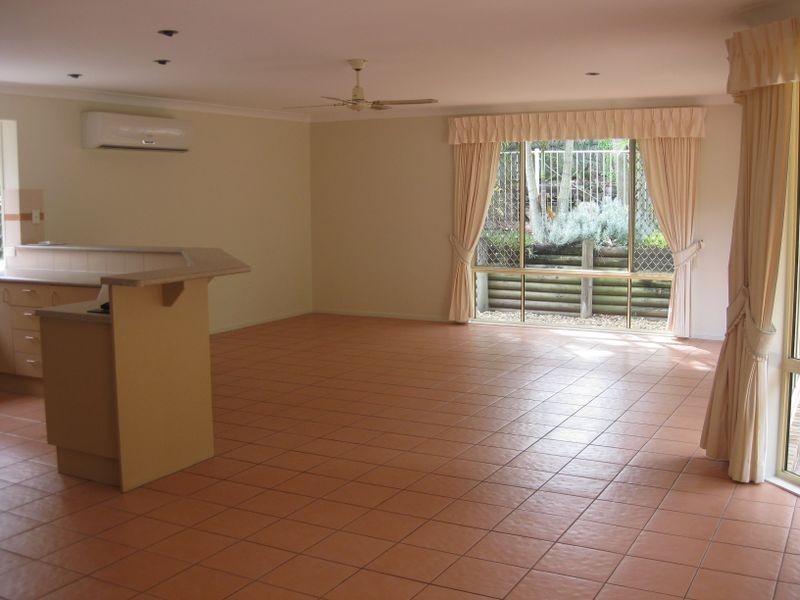 20 Edgeworth Place, Helensvale QLD 4212