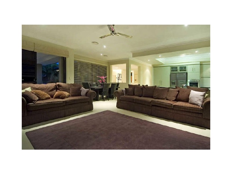 24 Sabrina Av, Oyster Cove, Helensvale QLD 4212