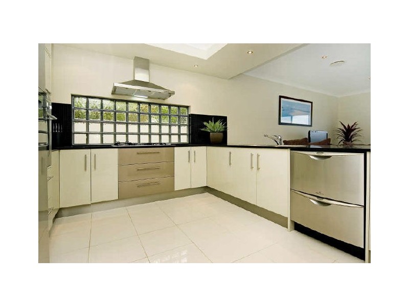 24 Sabrina Av, Oyster Cove, Helensvale QLD 4212