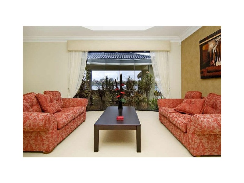 24 Sabrina Av, Oyster Cove, Helensvale QLD 4212