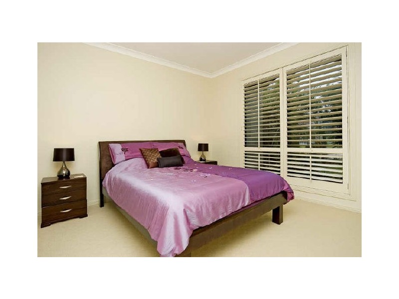 24 Sabrina Av, Oyster Cove, Helensvale QLD 4212