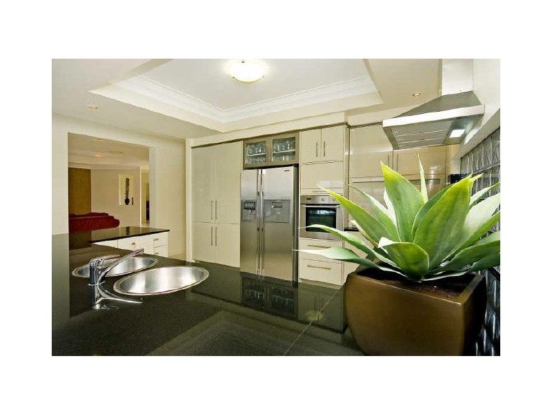 24 Sabrina Av, Oyster Cove, Helensvale QLD 4212