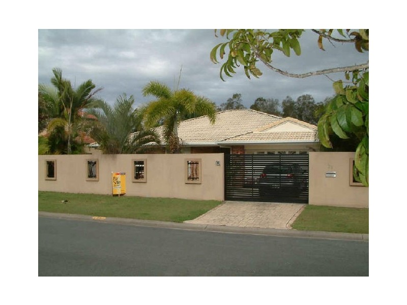 21 Corringle Cl, Helensvale QLD 4212