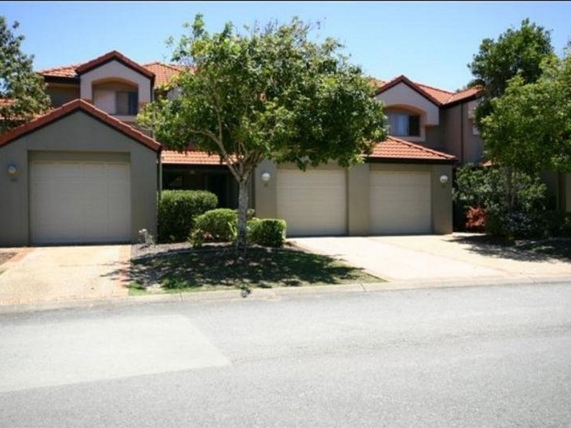 121/19 Santa Barbara Road, Hope Island QLD 4212