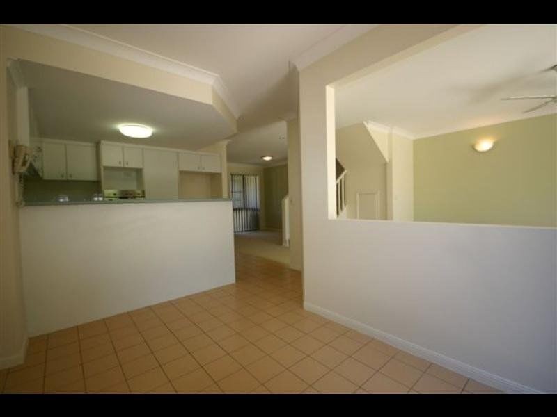 121/19 Santa Barbara Road, Hope Island QLD 4212