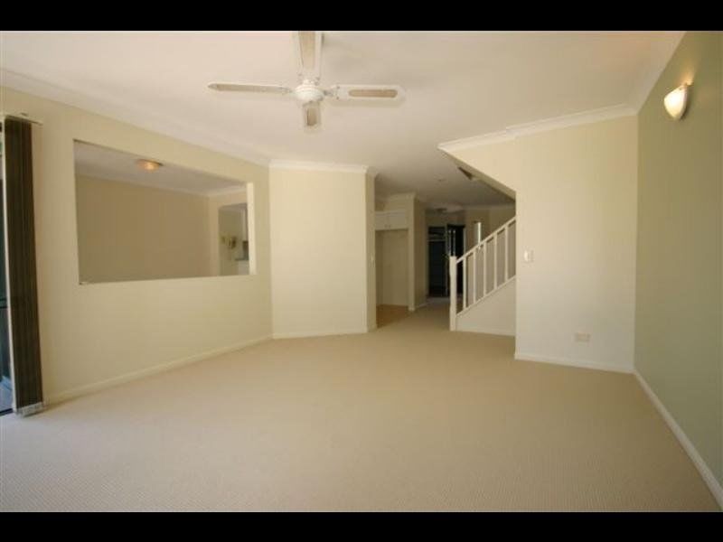 121/19 Santa Barbara Road, Hope Island QLD 4212