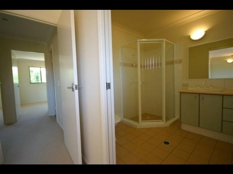 121/19 Santa Barbara Road, Hope Island QLD 4212