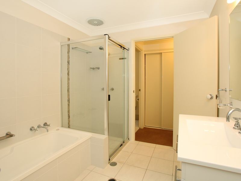 25/1 Doyalson Place, Helensvale QLD 4212