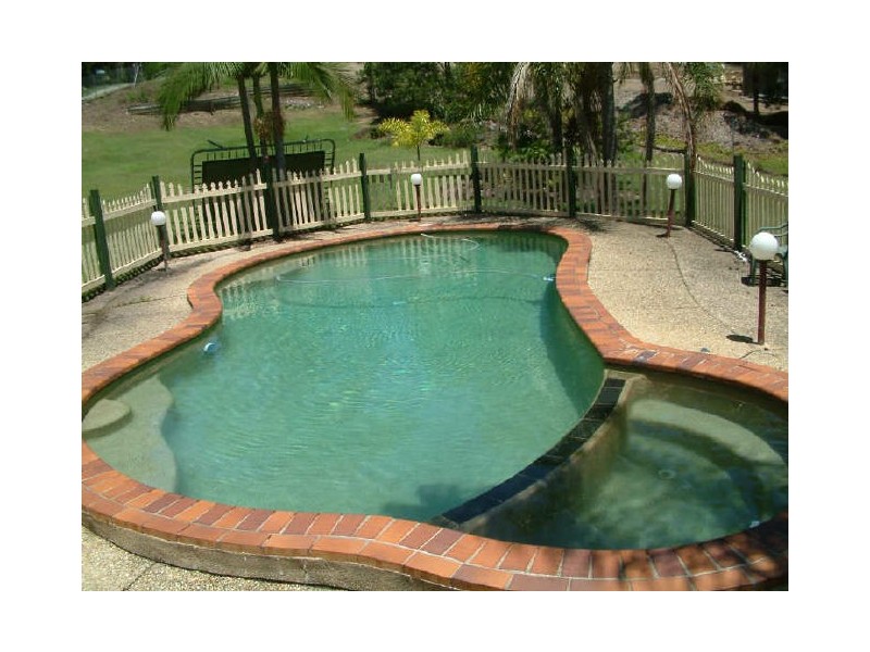 10 Knoll Ct, Gaven QLD 4211