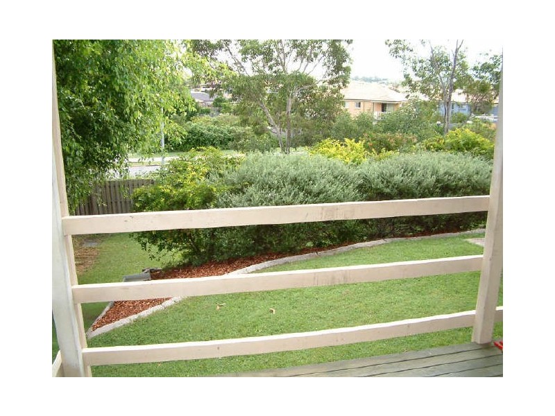 9 Duror St, Pacific Pines QLD 4211