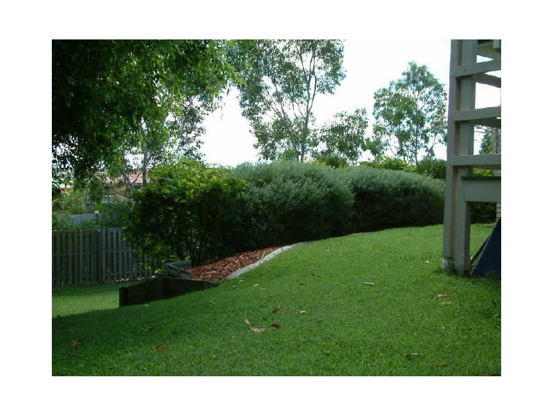 9 Duror St, Pacific Pines QLD 4211