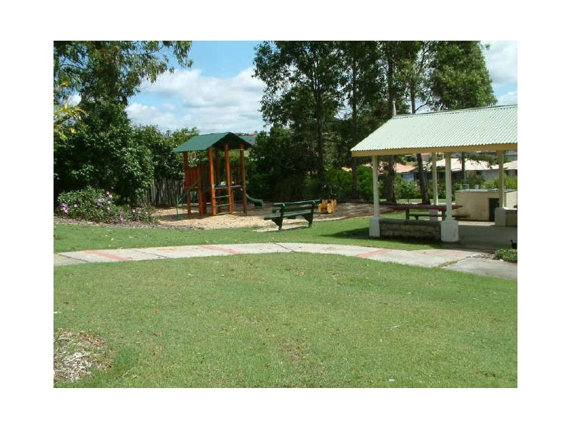 9 Duror St, Pacific Pines QLD 4211