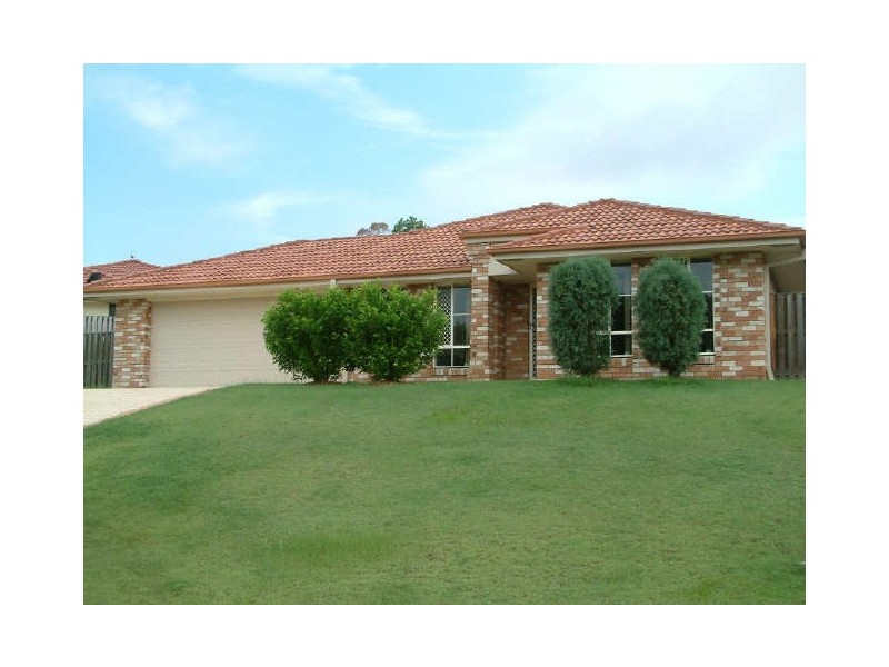 6 Maui Cr, Pacific Pines QLD 4211