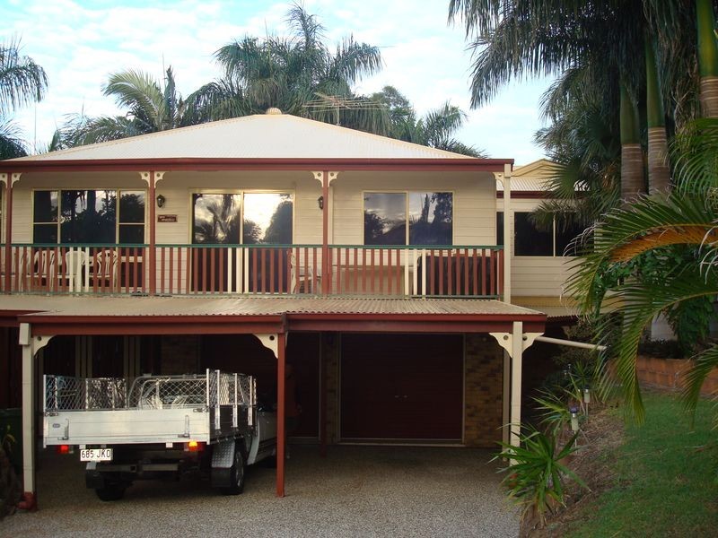 8 Windward Rise, Pacific Pines QLD 4211