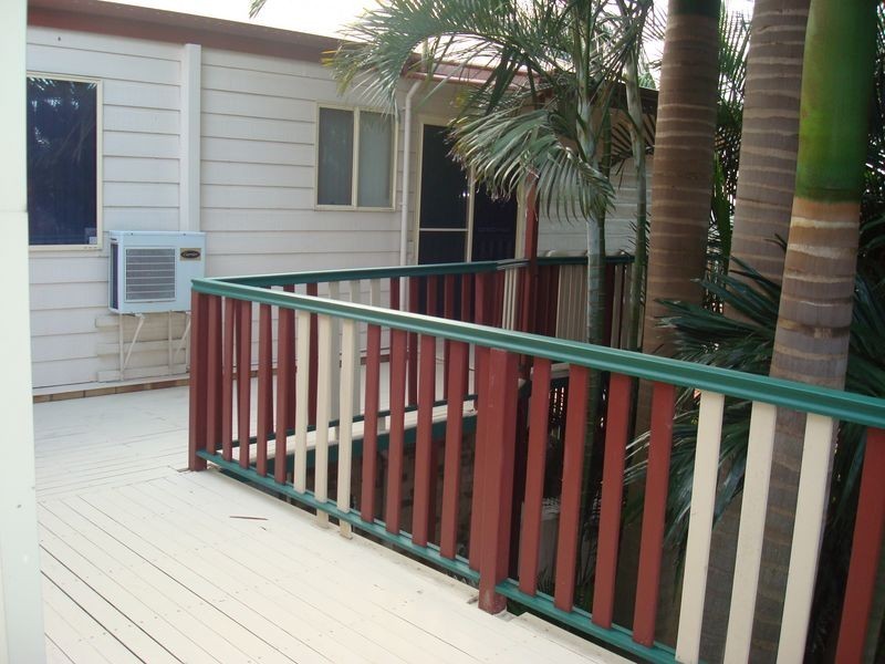 8 Windward Rise, Pacific Pines QLD 4211